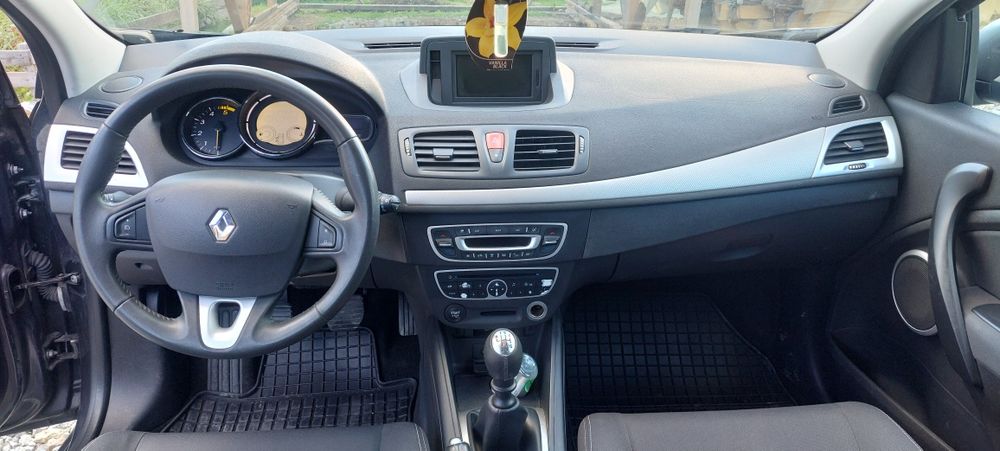 RENAULT Megane 2011 — imagine 2