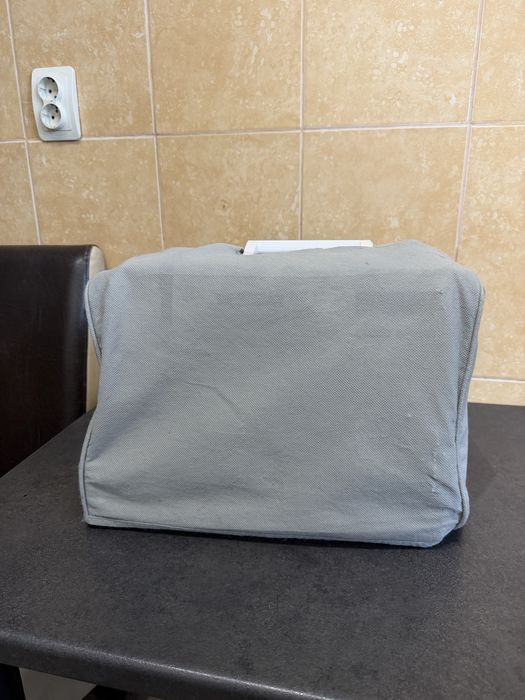 Mașină de cusut computerizată Veritas 9000A5