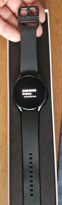 Samsung Galaxy Watch4 / 44mm  LTE / Bluetooth / Wi-Fi / GPS