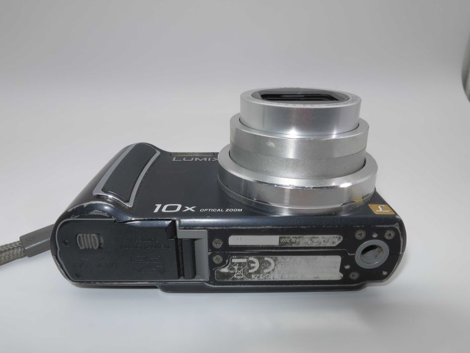 Panasonic Lumix TZ4 компактен цифров фотоапарат с голям Leica 10х оптичен зум, дигитална камера в отлично състояние, работи перфектно