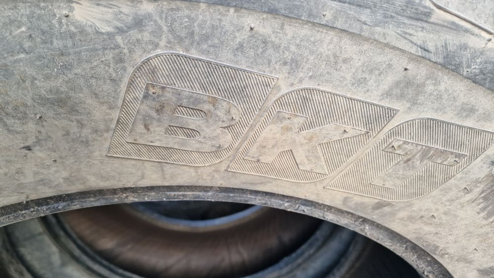 ANVELOPE 16.9-28 marca BKT, 12 ply