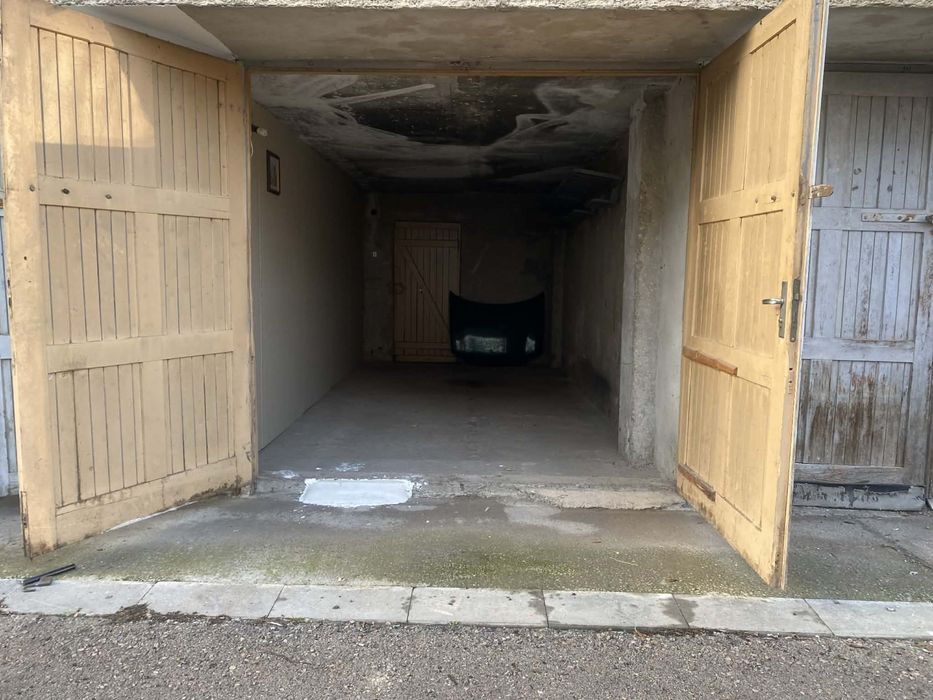 Давам гараж под наем