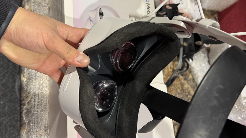 Продам Oculus Quest 2 256 очки виртуальной реальности