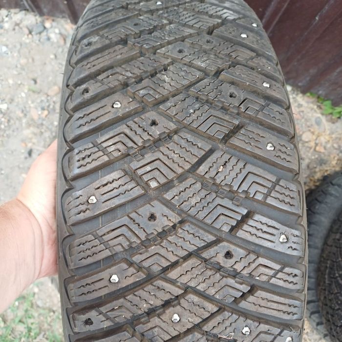 Продам шину зима 1шт