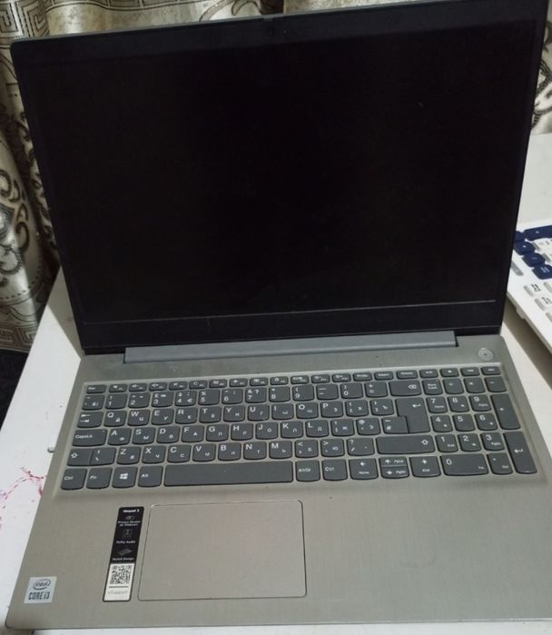 Notebook Kompyuter sotiladi