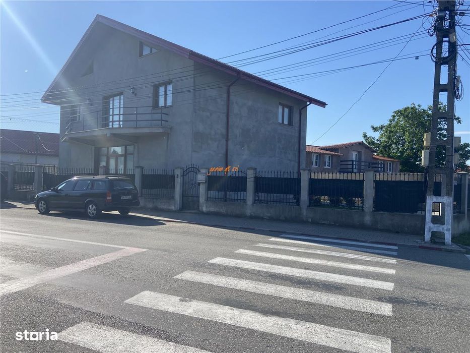 Casa de vanzare in Golesti , parter+etaj + mansarda , suprafata casa 3