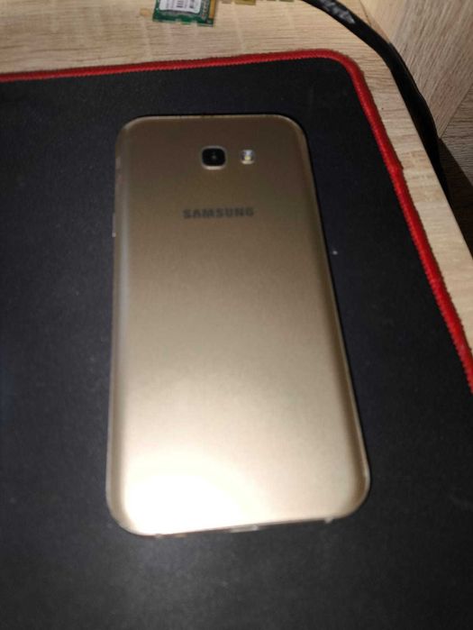 Продам смартфон Samsung Galaxy A7(2017)