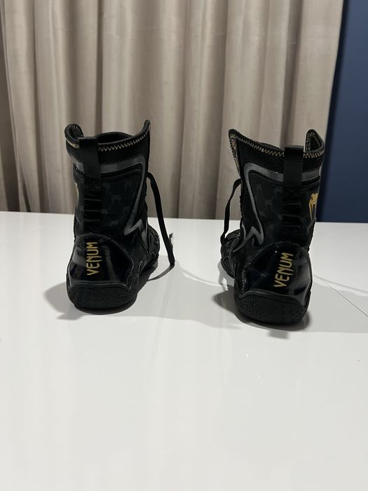 Боксерки Venom.