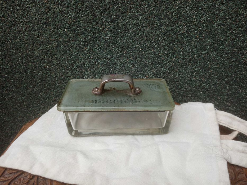 Антикварна стъкленица за стерилни материали. Ретро медицинско стъклено