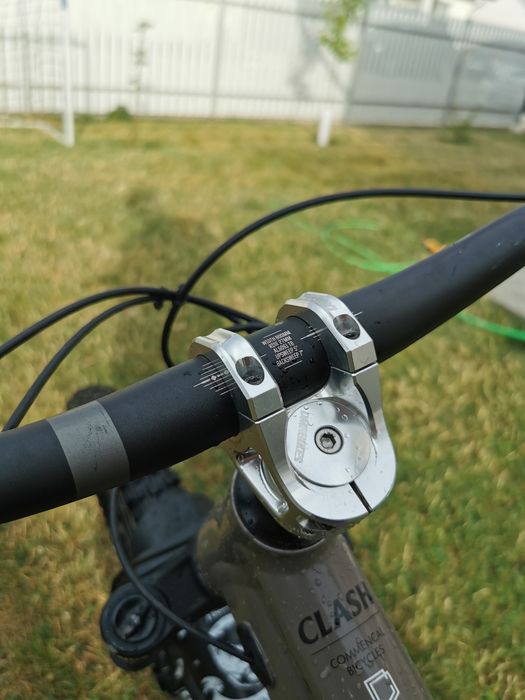 Vând Commencal clash 2023