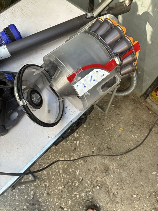 Dyson прахосмукачка много висок клас