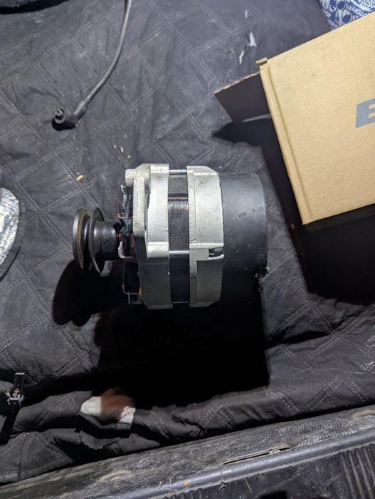 Продам гинерато на Ауди 80