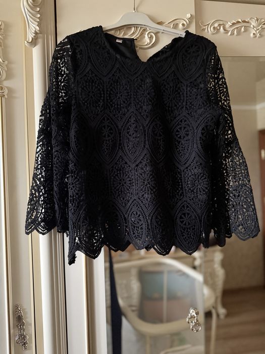 Женская одежда, платья, рубашки, кофты