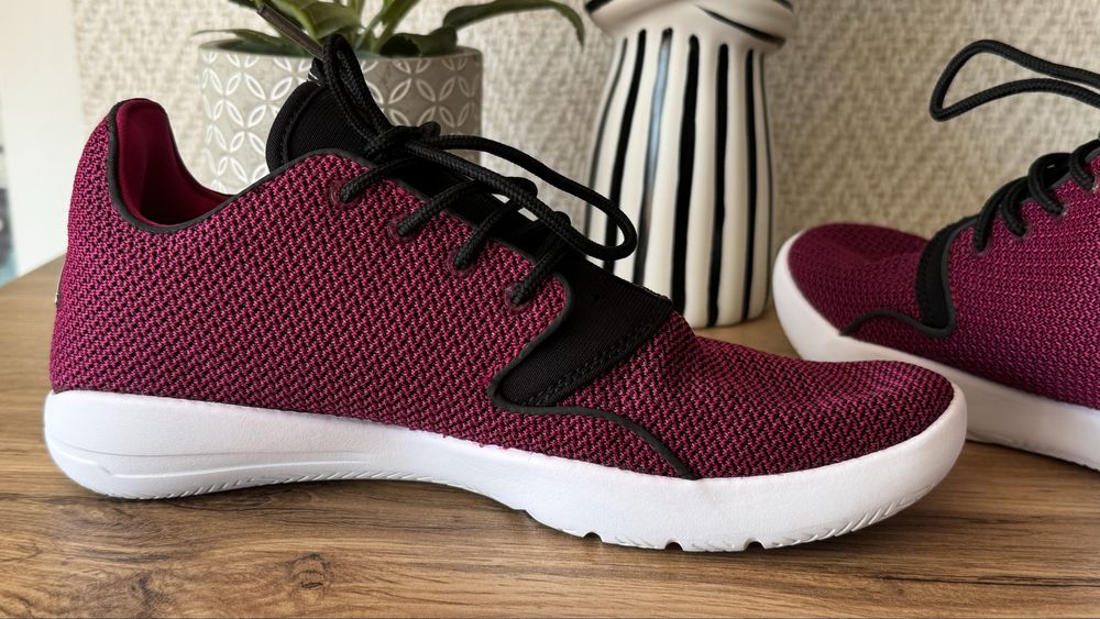 Нови дамски маратонки Air Jordan номер 37.5