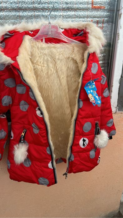 Куртки үа девочку