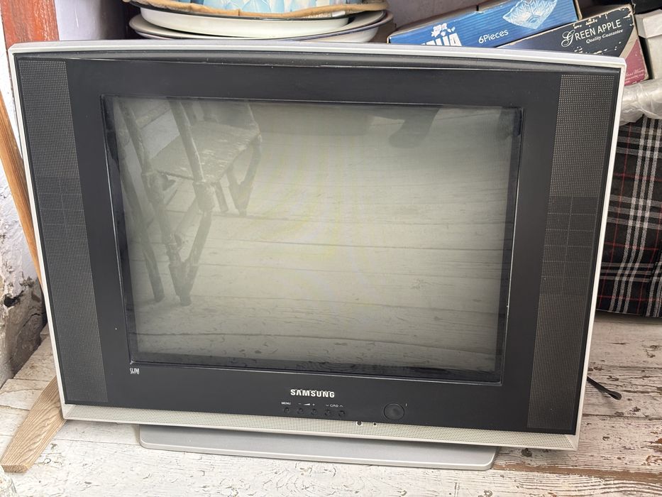 ЭЛТ телевизор Samsung