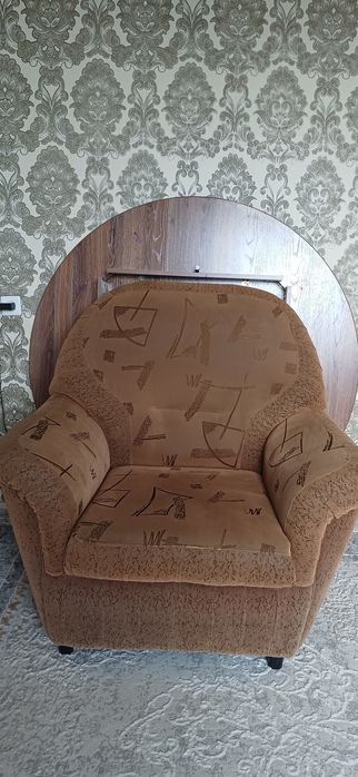 Диван б/у продам