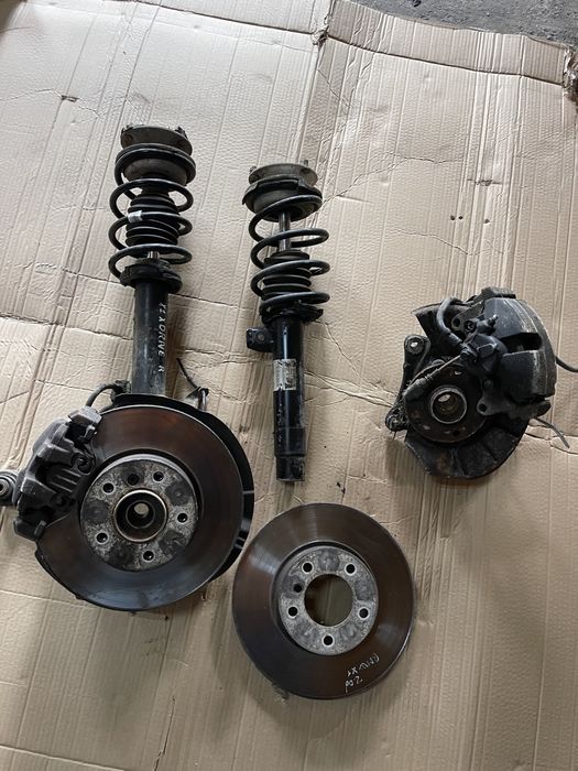 Fuzeta dreapta stânga BMW X1 E84 2.0 X drive 09-2015 telescop etrier