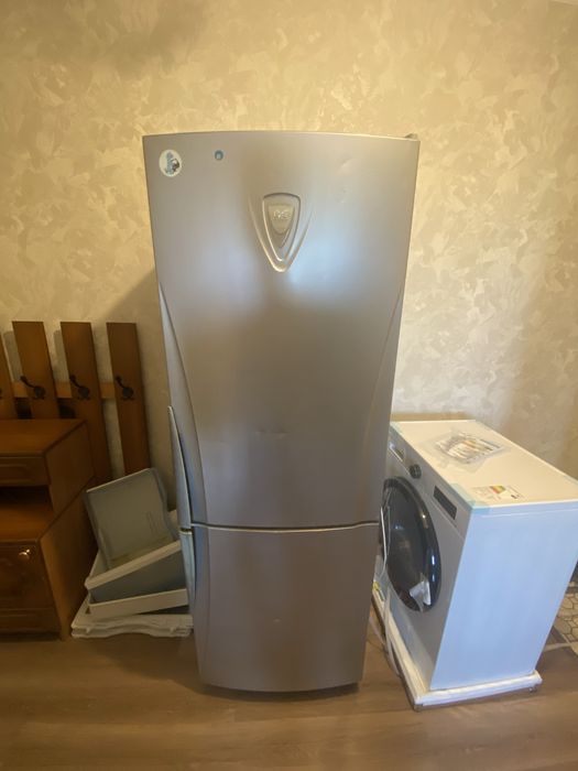 Продам холодильник
