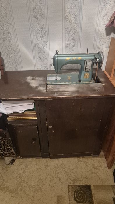 Отдам даром швейную машинку