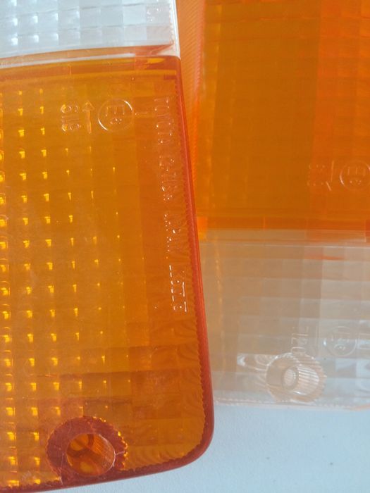 Оригинален комплект Стъкло за габарит и мигач TOYOTA Corolla