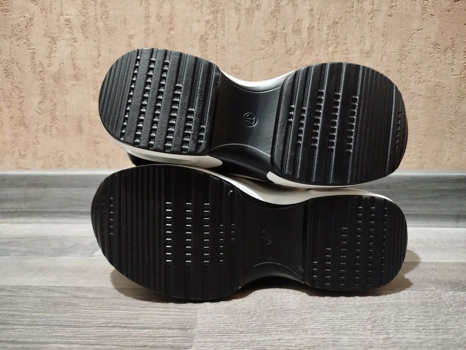 Дамски боти с цип