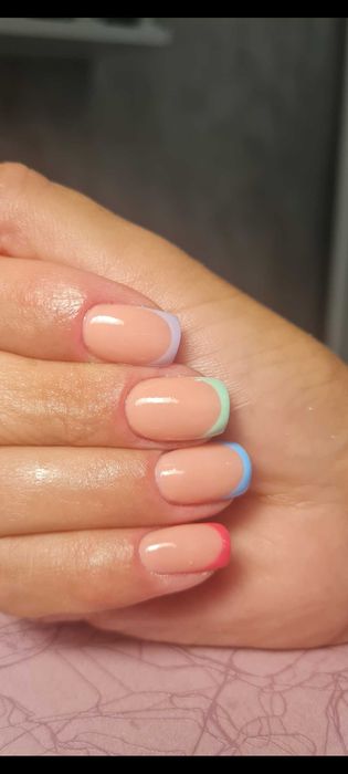 Manichiura ta, cartea ta de vizită – Redescoperă eleganța și îngrijirea profesională!