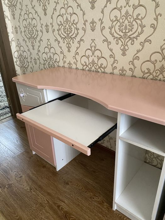 Детский кровать +  парта