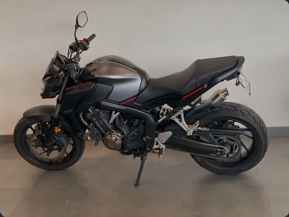 Honda CB650FA cu ABS, an 2017,evacuare STORM. Se poate limita pt A2