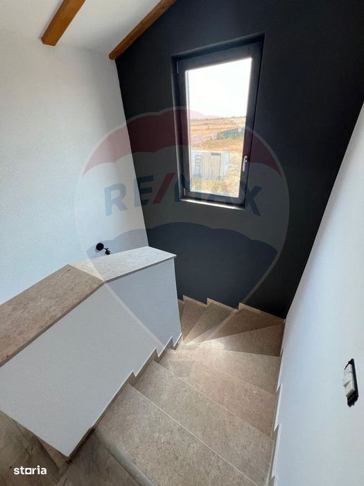 Casă / Vilă 5 camere în zona Nord
