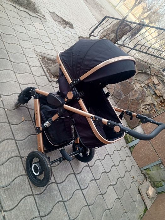 Детская коляска и ванночка