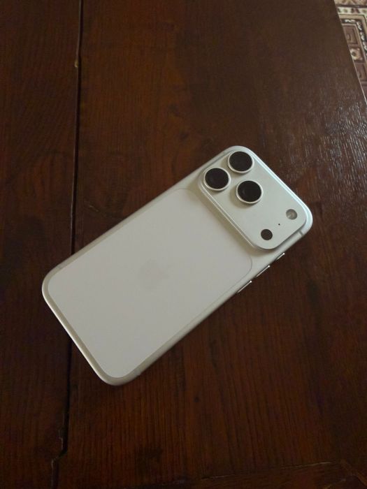 Iphone 17 PRO, 256gb, alb/gri