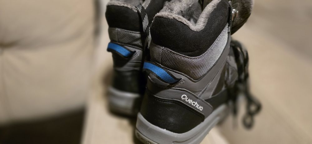 Bocanci impermeabili Quechua