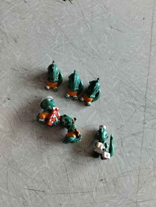 Игрушки продам .