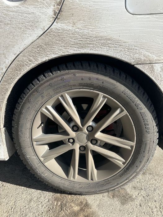 Покрышки 215/60/17