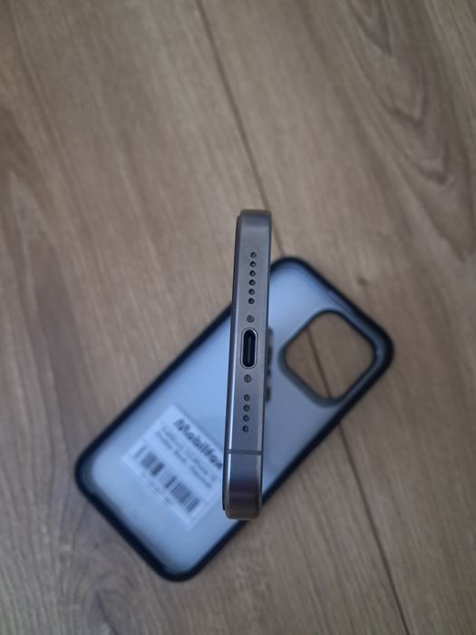 Vând iPhone 15 pro max 256gb În stare perfectă de funcționare