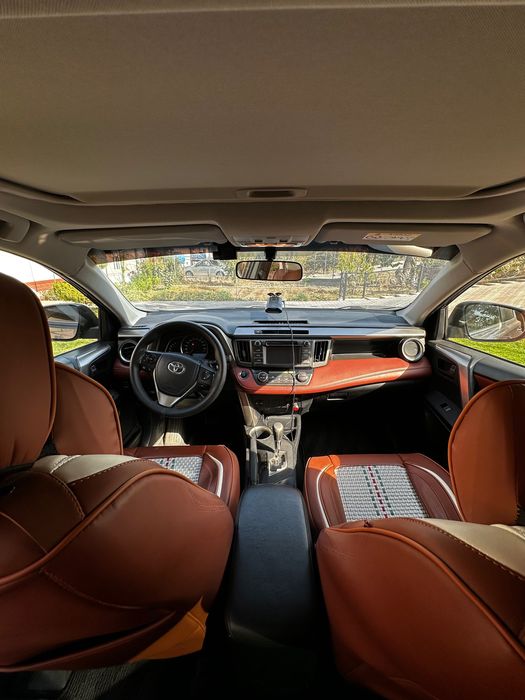 Toyota rav4 2015 UAE