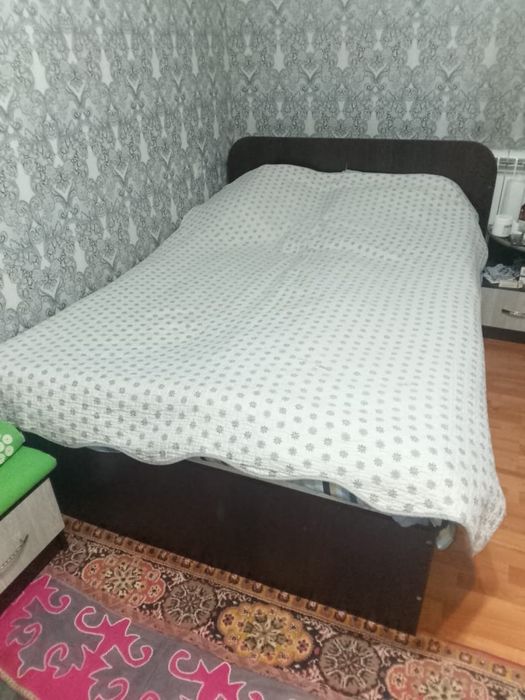 Продам спальный гарнитур