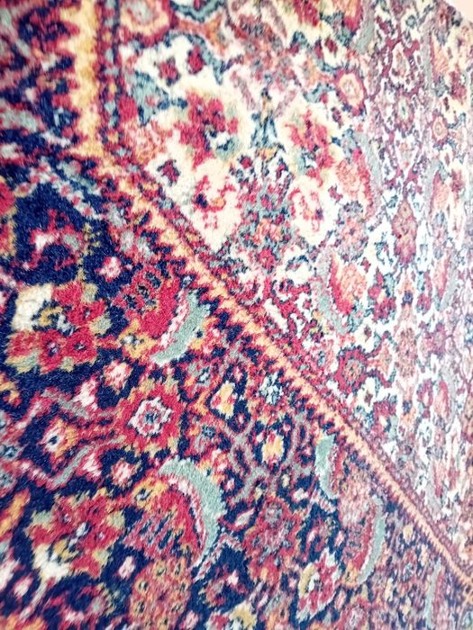 Продавам Персийски килим