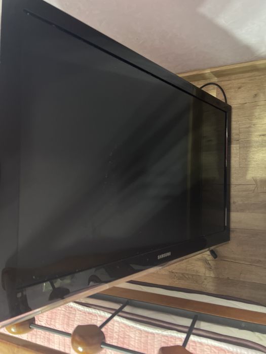 Телевизор samsung