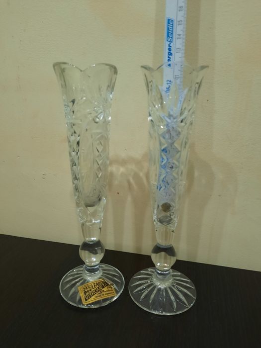 Cristal; vaze mici/mari, bomboniere, scrumiera, lebada, cosulete