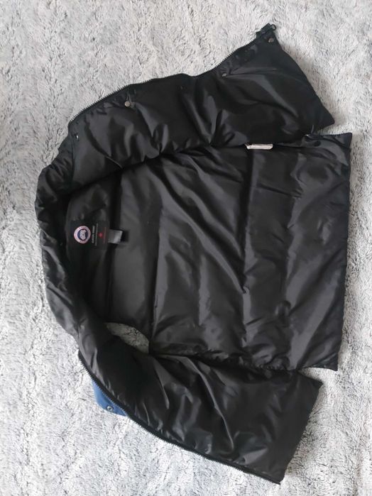 Canada goose S46 , мъжки пухен елек ,отлично състояние