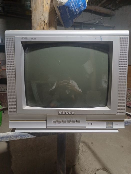 Televizor kichikgina 1×3xonalar uchun juda mos oladiganlar yozsin