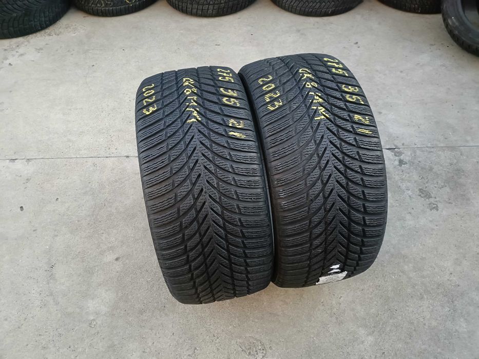 Doua anvelope de iarna 275 35 21 nokian snowproof 2 profil 8 mm