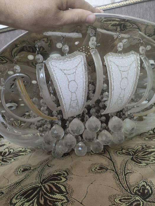 Люстры 2 шт в рабочем состоянии