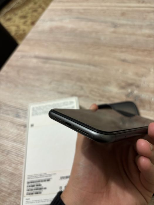 iPhone 11 128гб.