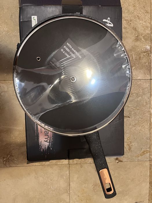 Tigaie tip wok