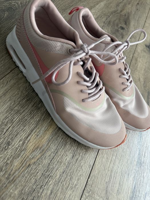 Дамски маратонки Nike