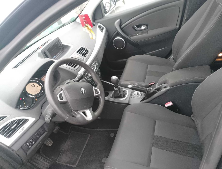 Vând Renault Megane an 2011 motor 1.9 dci