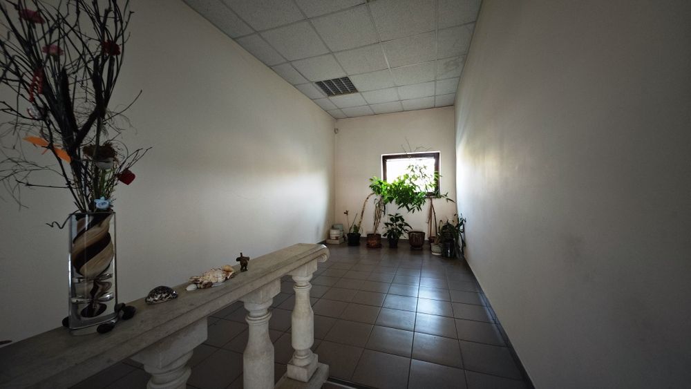 Продава се Тристаен апартамент в Ловеч, Център - 96 кв.м за 730 €/кв.м - Снимка #1